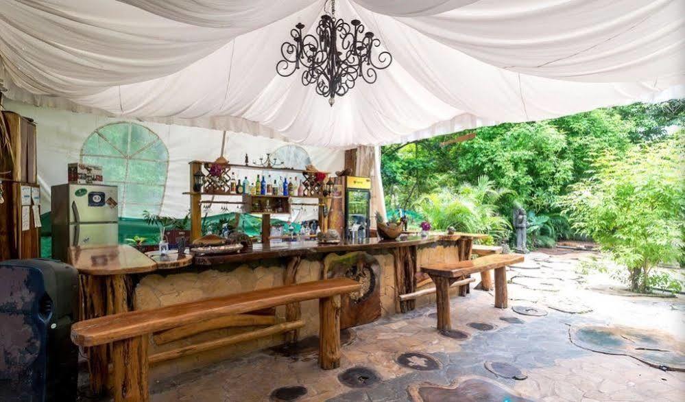 Ocho Artisan Bungalows (Adults Only) Tamarindo Exterior foto